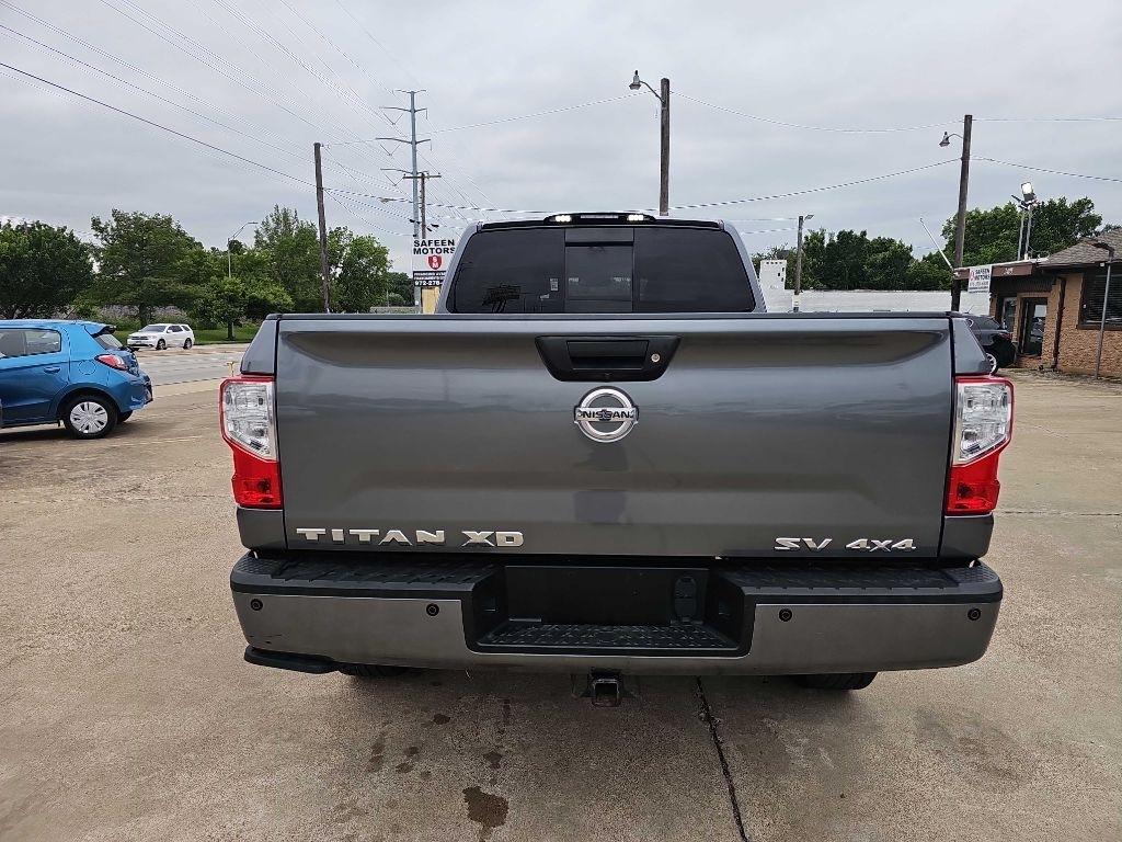 Nissan Titan XD 4x4 Gas Crew Cab SV 2018