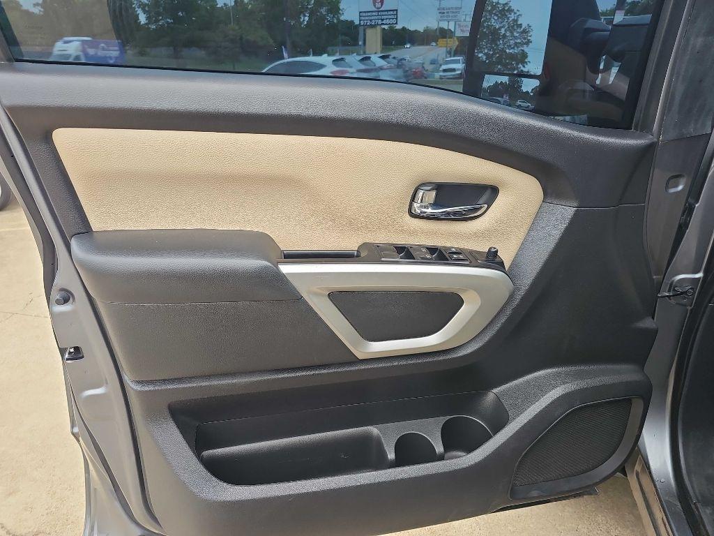 Nissan Titan XD 4x4 Gas Crew Cab SV 2018