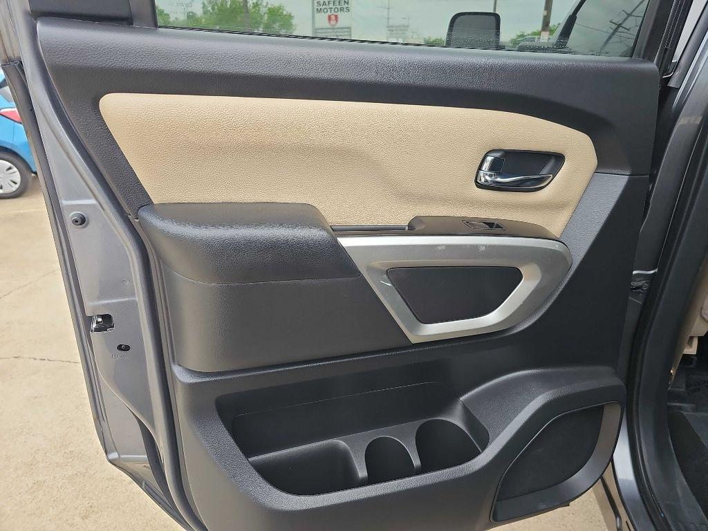 Nissan Titan XD 4x4 Gas Crew Cab SV 2018