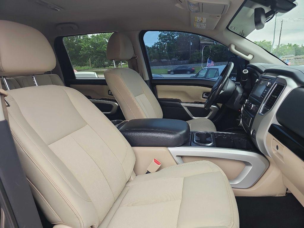 Nissan Titan XD 4x4 Gas Crew Cab SV 2018