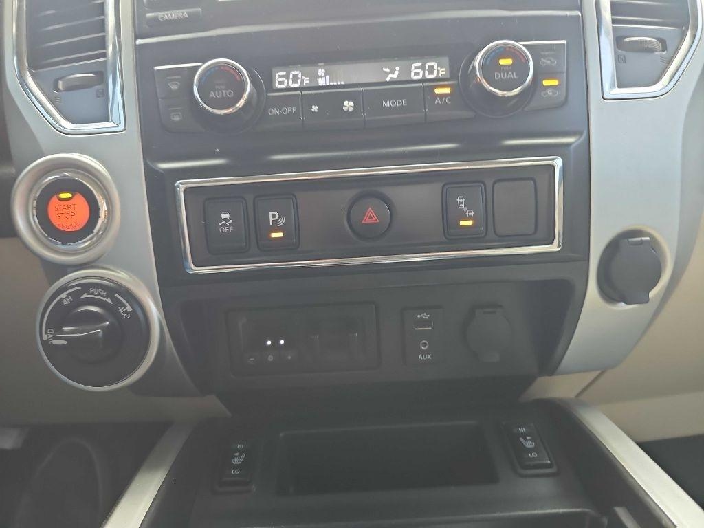 Nissan Titan XD 4x4 Gas Crew Cab SV 2018