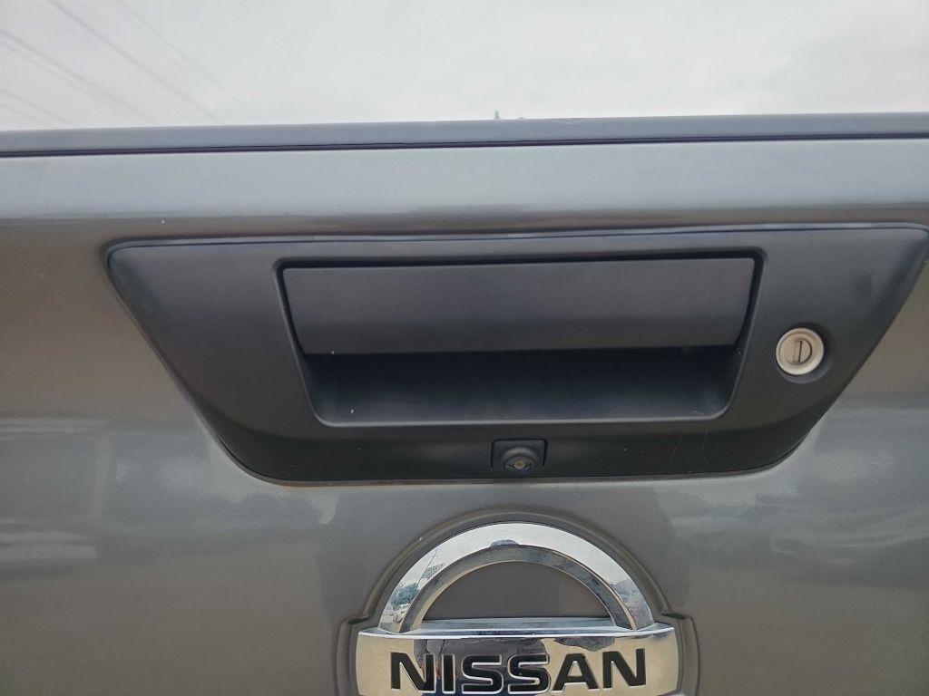 Nissan Titan XD 4x4 Gas Crew Cab SV 2018