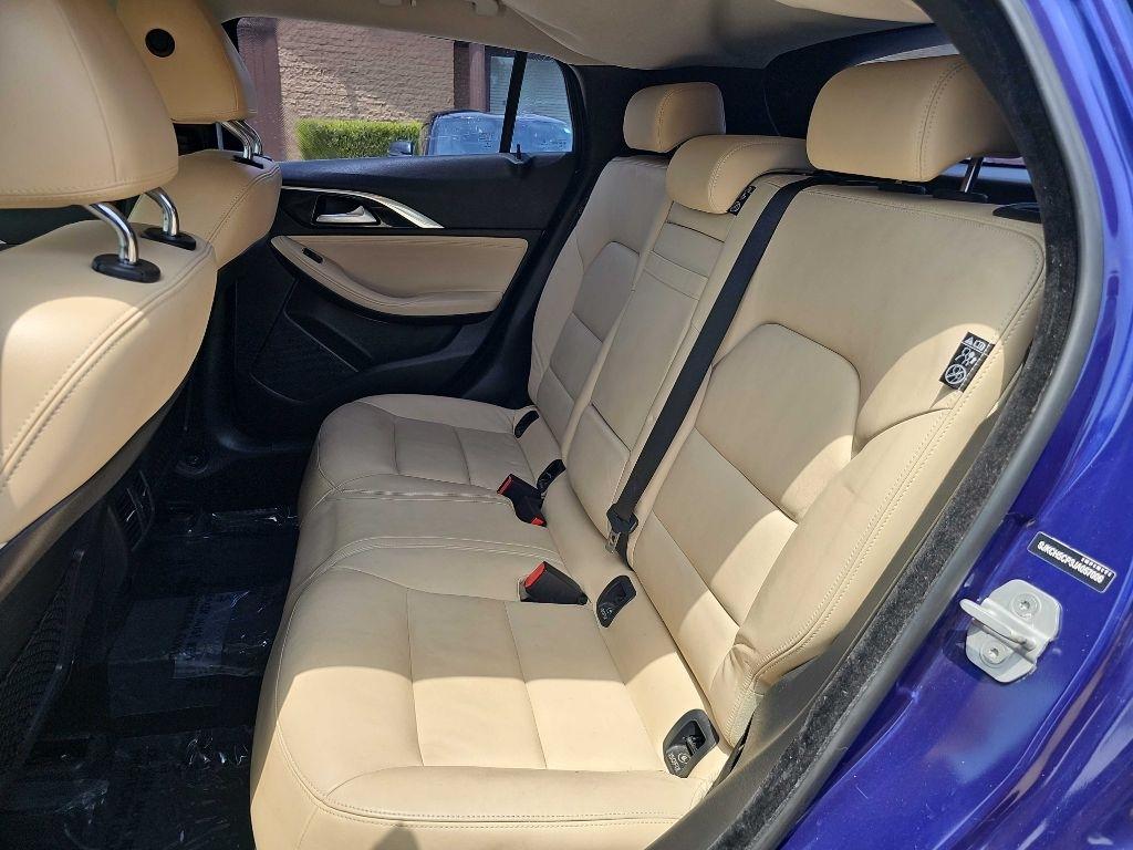 Infiniti QX30 Premium FWD 2018