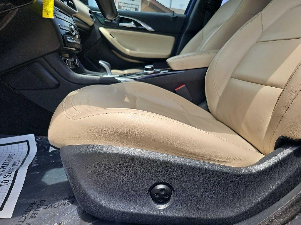 Infiniti QX30 Premium FWD 2018
