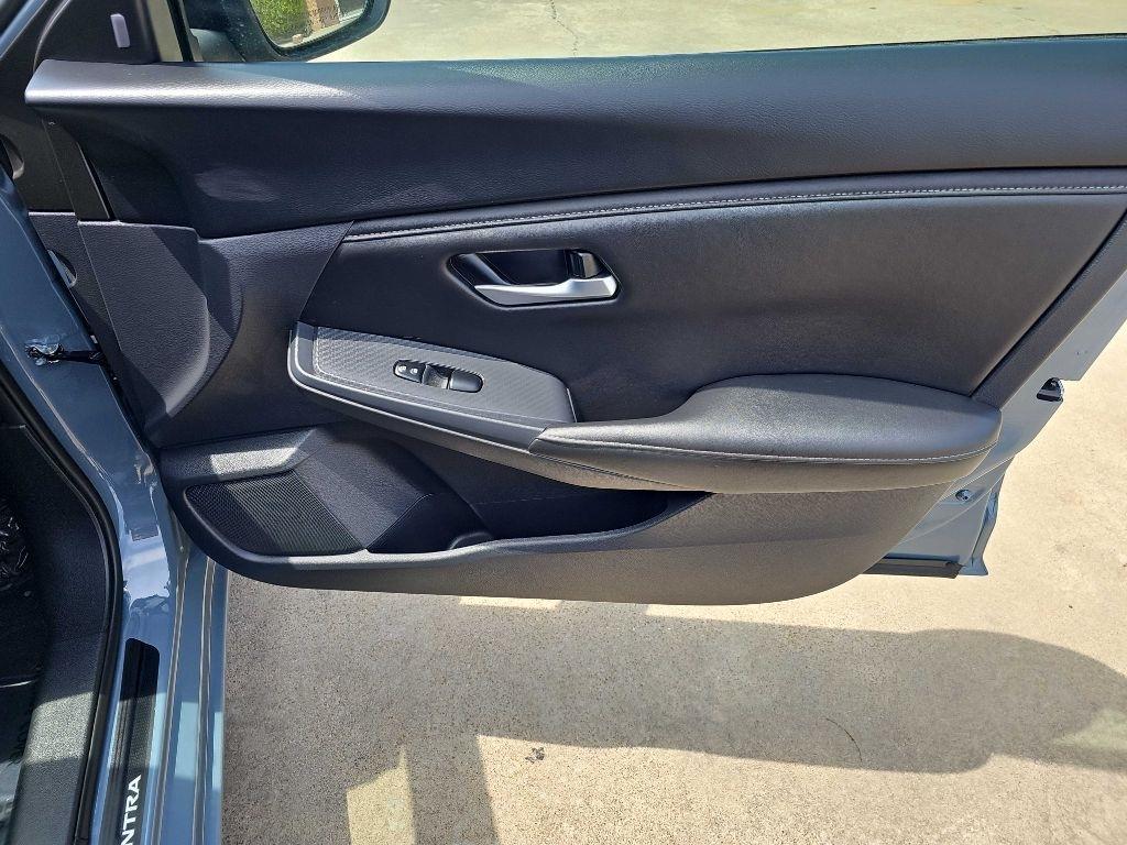 Nissan Sentra SV CVT 2025
