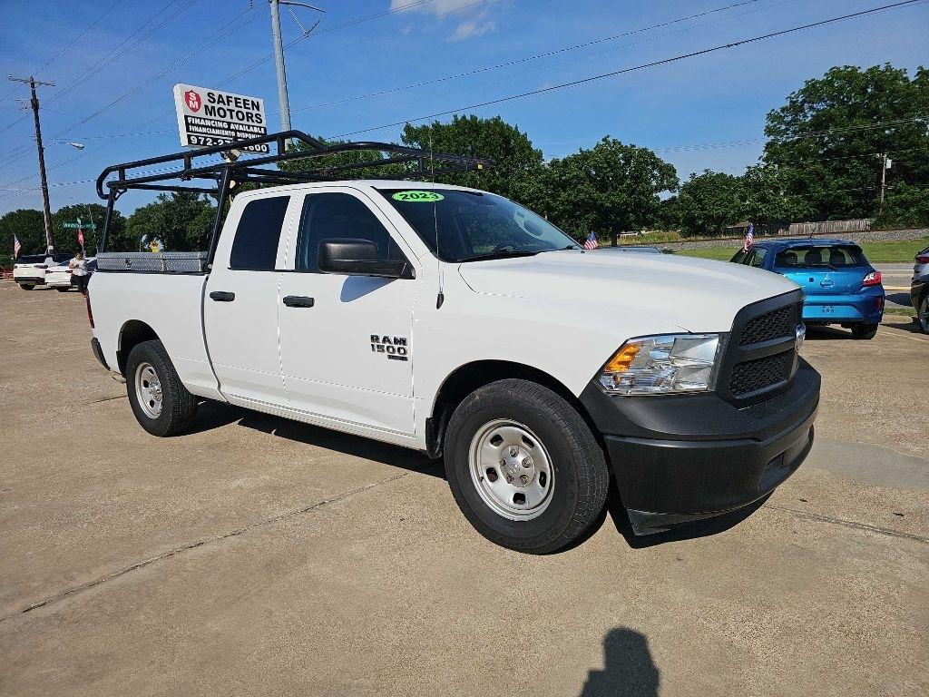 RAM 1500 Classic SLT 4x4 Crew Cab 5'7" Box 2023