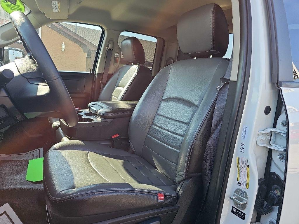 RAM 1500 Classic SLT 4x4 Crew Cab 5'7" Box 2023