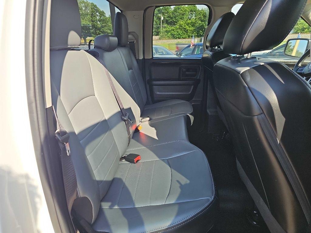 RAM 1500 Classic SLT 4x4 Crew Cab 5'7" Box 2023