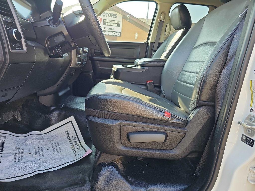 RAM 1500 Classic SLT 4x4 Crew Cab 5'7" Box 2023