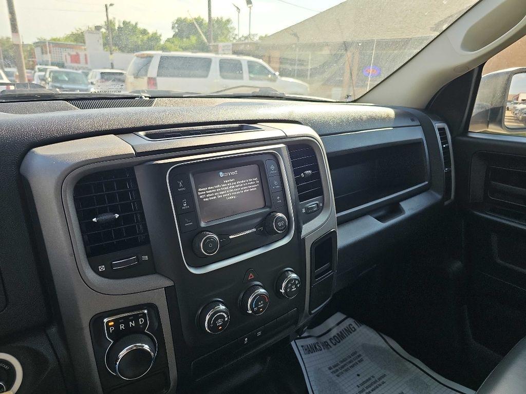 RAM 1500 Classic SLT 4x4 Crew Cab 5'7" Box 2023