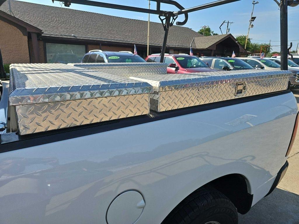 RAM 1500 Classic SLT 4x4 Crew Cab 5'7" Box 2023