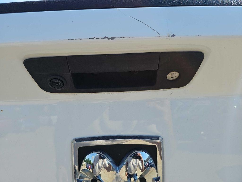 RAM 1500 Classic SLT 4x4 Crew Cab 5'7" Box 2023