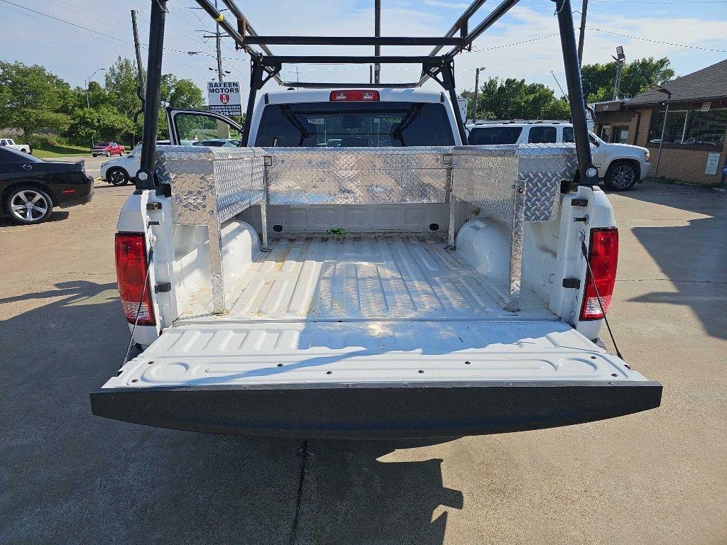 RAM 1500 Classic SLT 4x4 Crew Cab 5'7" Box 2023