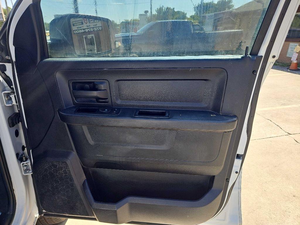 RAM 2500 4WD Crew Cab 169" Tradesman 2015