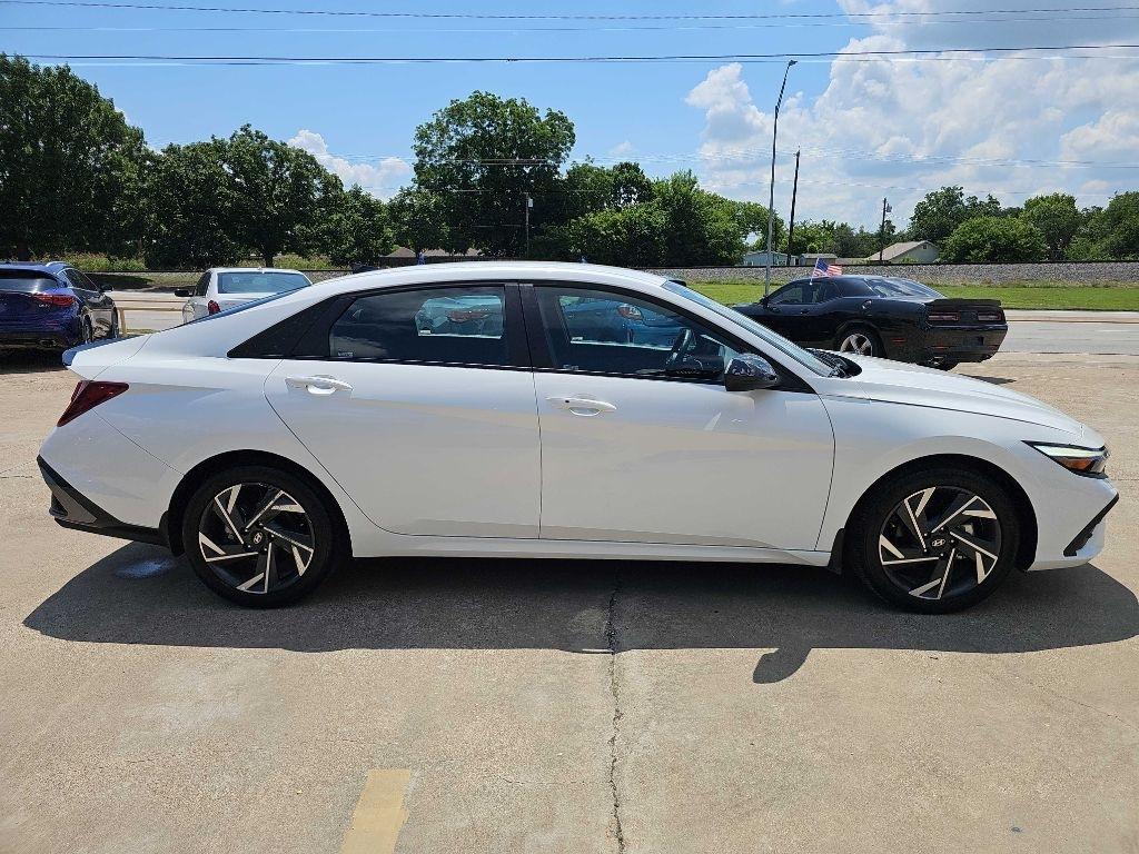 2025 Hyundai Elantra SEL Sport IVT