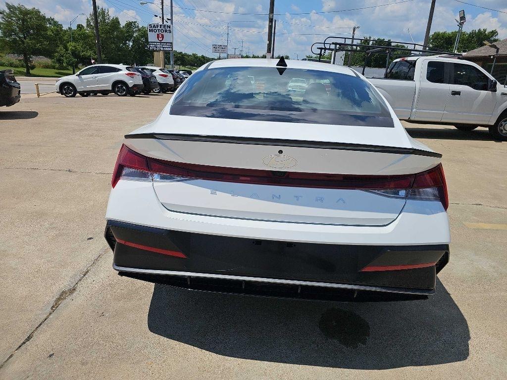 Hyundai Elantra SEL Sport IVT 2025