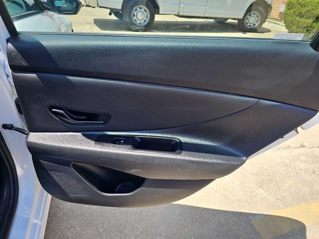 Hyundai Elantra SEL Sport IVT 2025