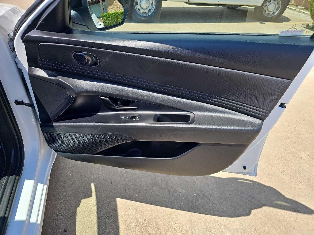 Hyundai Elantra SEL Sport IVT 2025