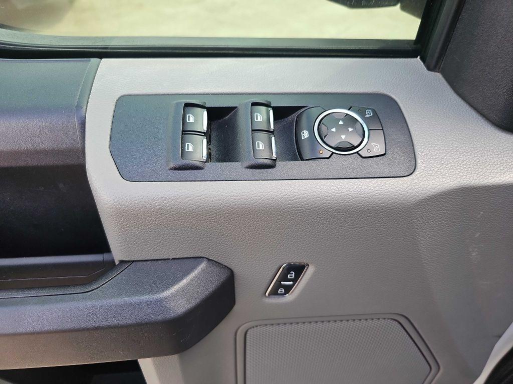 Ford F-150 2WD SuperCrew 157" King Ranch 2016