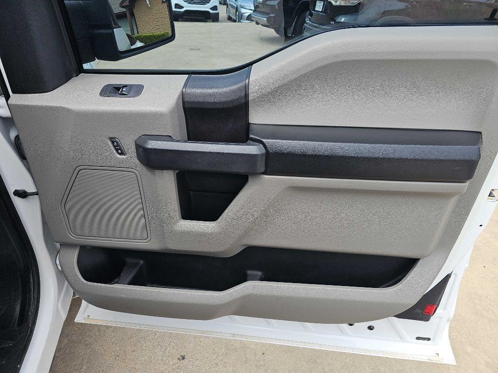 Ford F-150 Lariat 2WD SuperCab 8' Box 2018