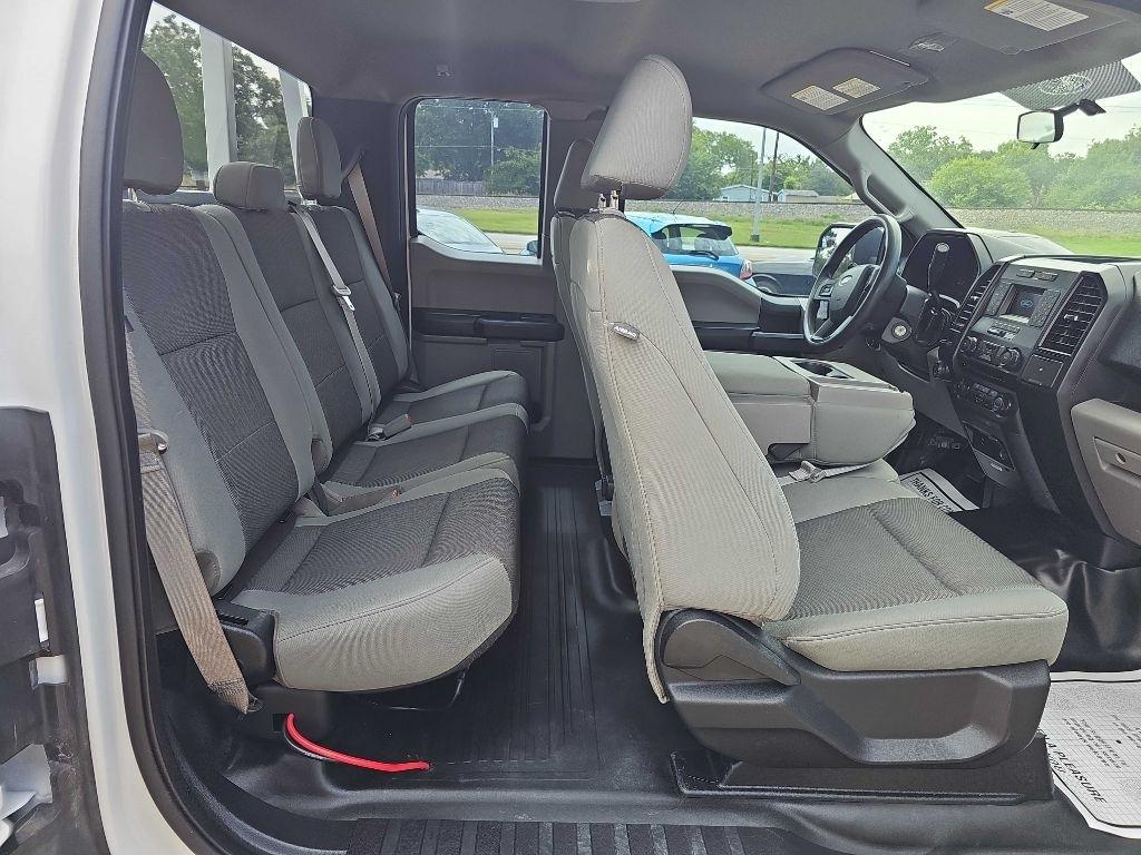 Ford F-150 Lariat 2WD SuperCab 8' Box 2018