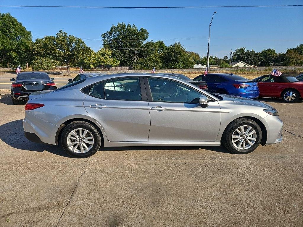 Toyota Camry photo 5