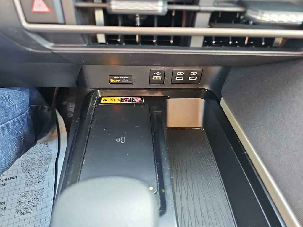 Toyota Camry photo 29