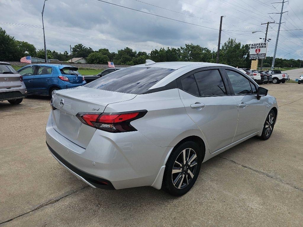 Nissan Versa SV CVT 2021