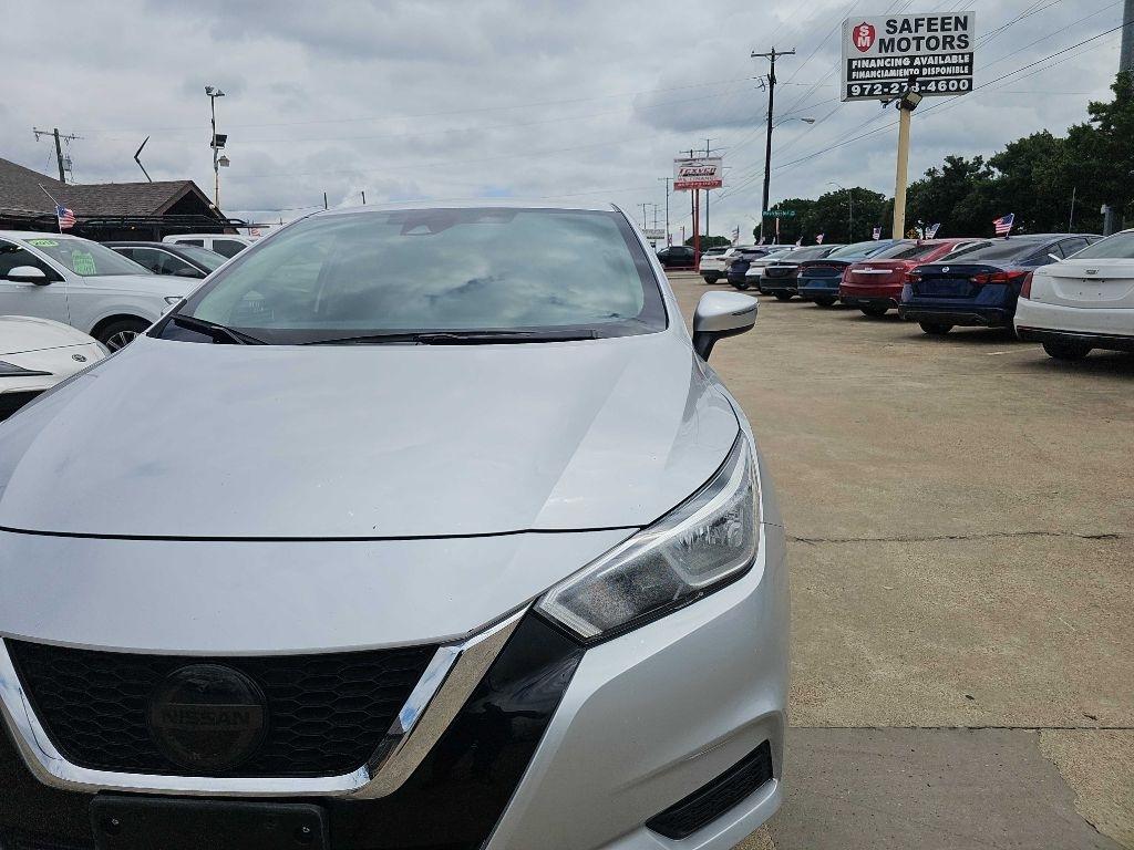 Nissan Versa SV CVT 2021