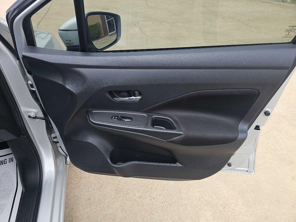 Nissan Versa SV CVT 2021