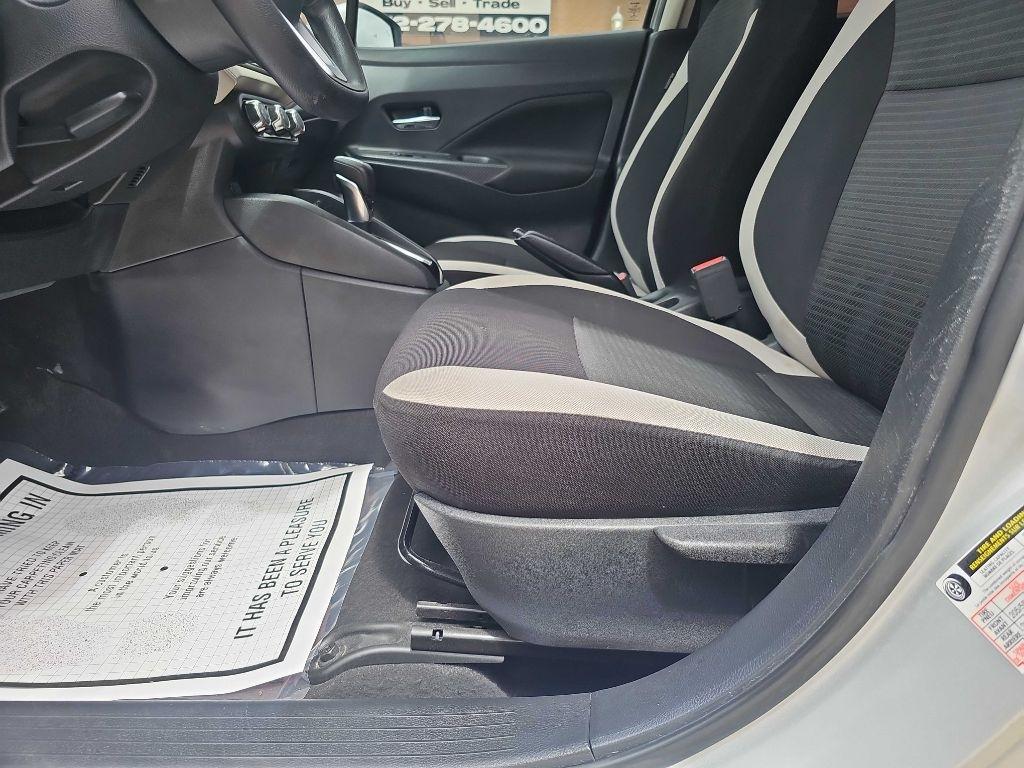 Nissan Versa SV CVT 2021