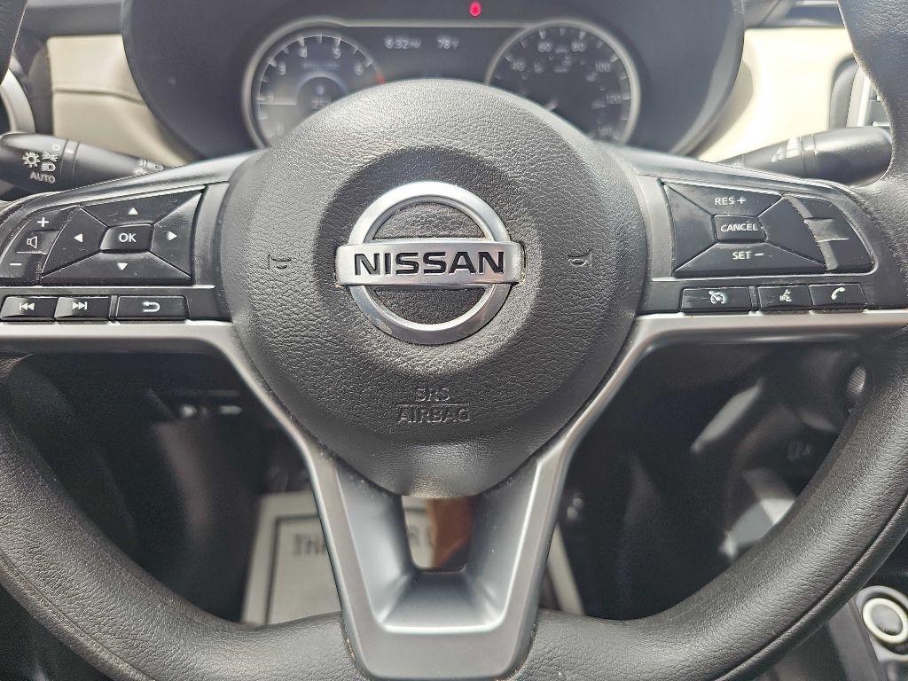 Nissan Versa SV CVT 2021