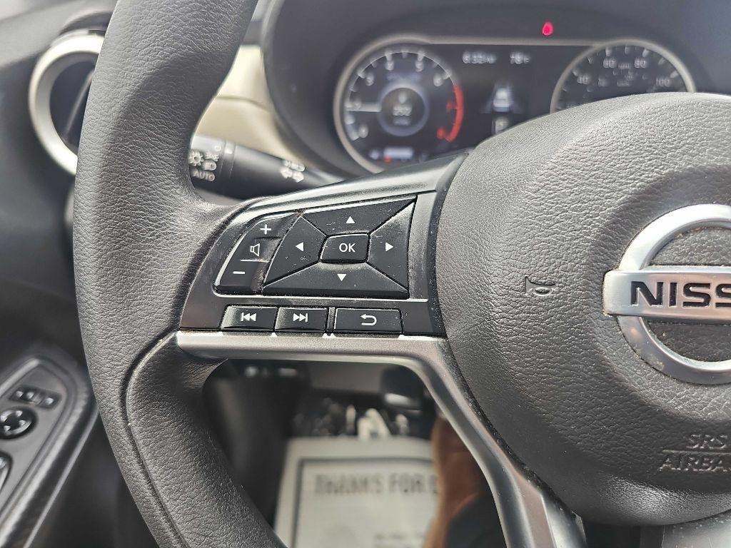 Nissan Versa SV CVT 2021