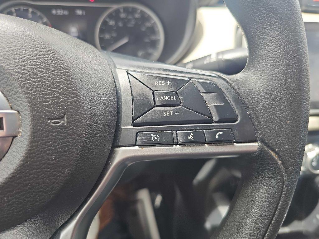 Nissan Versa SV CVT 2021