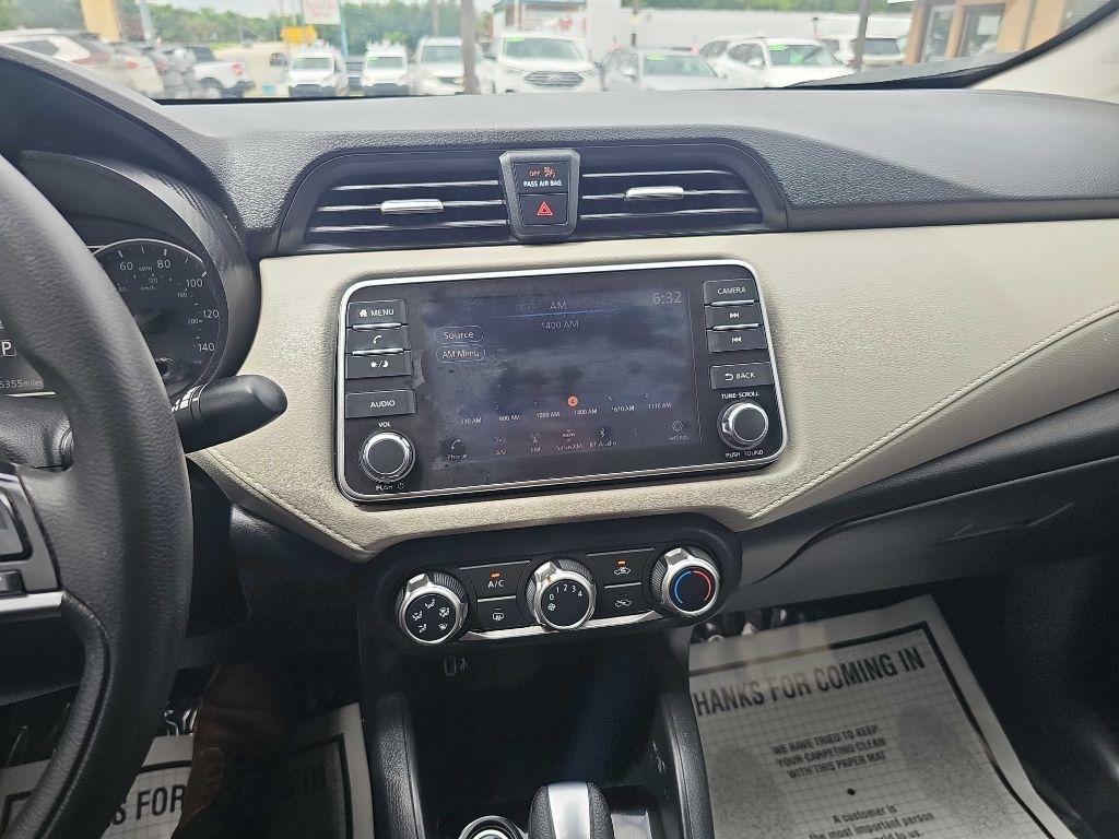 Nissan Versa SV CVT 2021