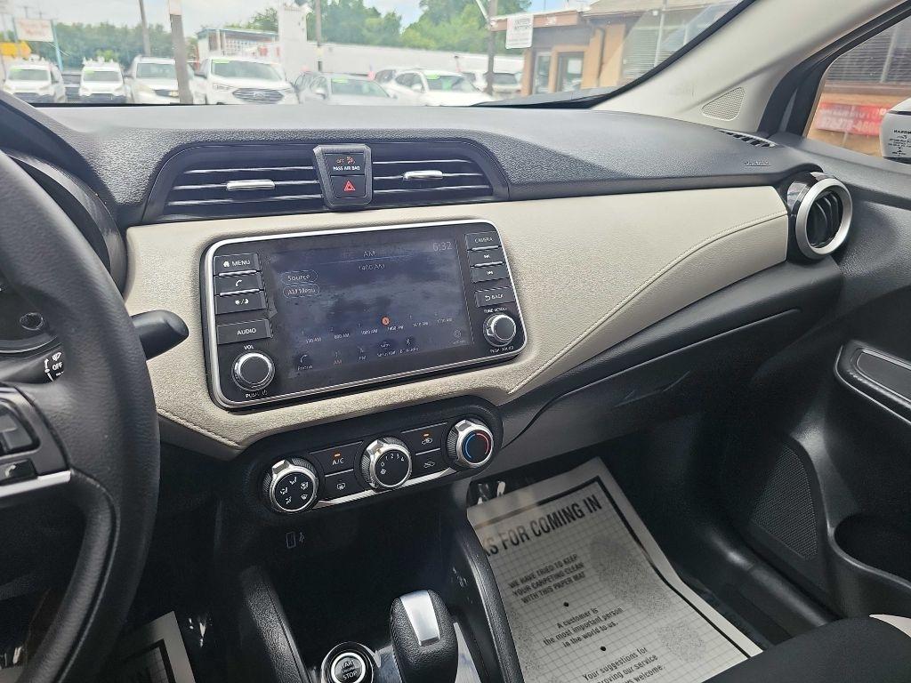 Nissan Versa SV CVT 2021