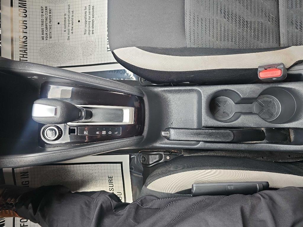 Nissan Versa SV CVT 2021