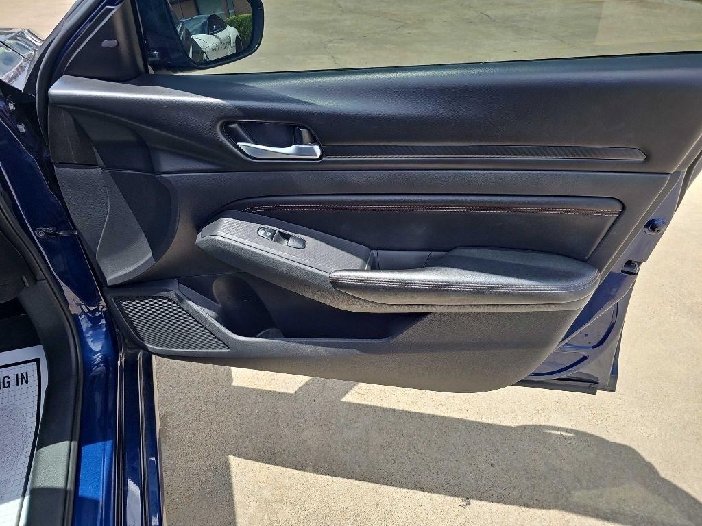 Nissan Altima 2.5 SR Sedan 2021