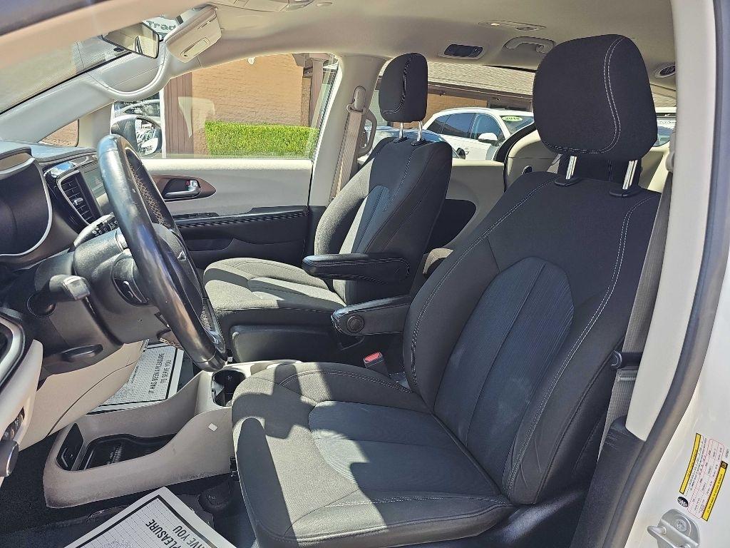 Chrysler Voyager LX FWD 2020