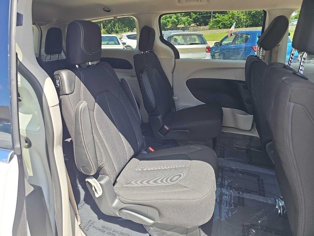 Chrysler Voyager LX FWD 2020