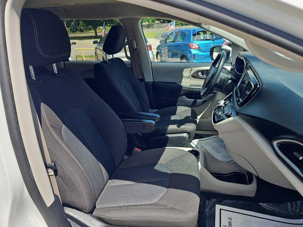 Chrysler Voyager LX FWD 2020