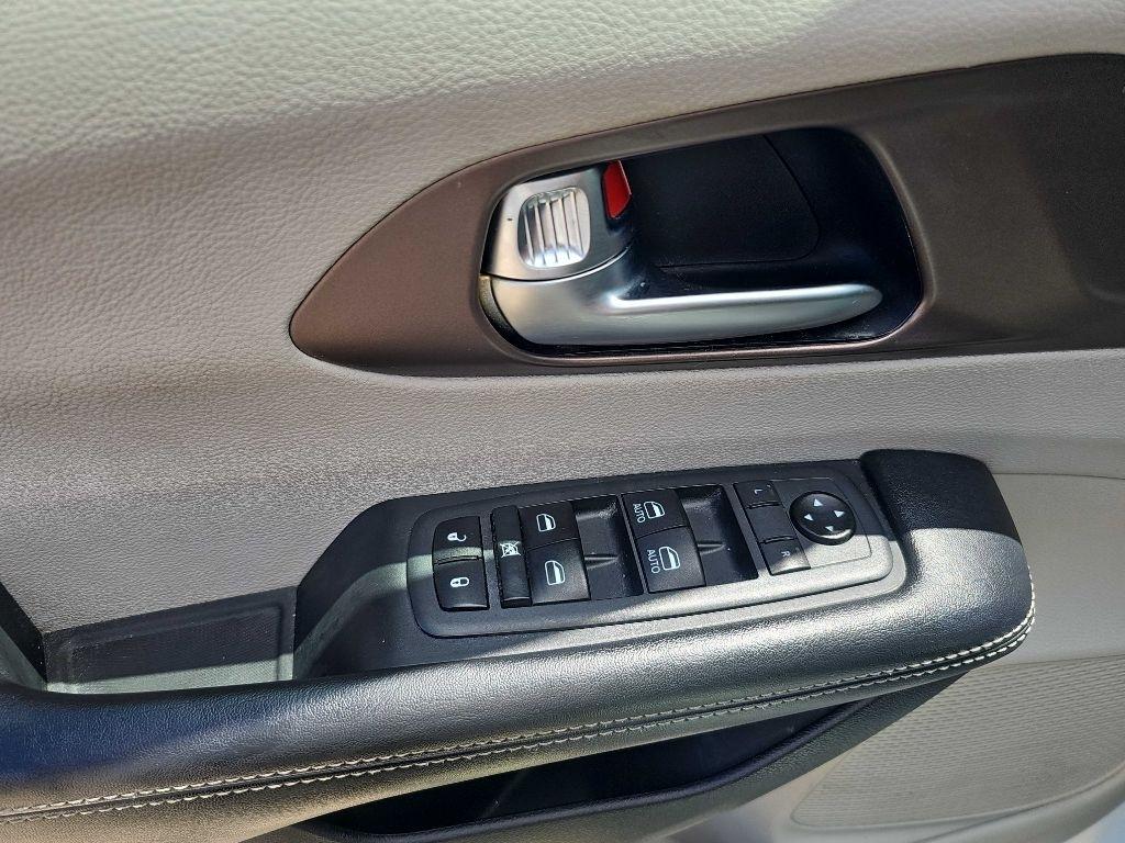 Chrysler Voyager LX FWD 2020