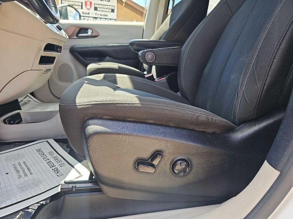 Chrysler Voyager LX FWD 2020