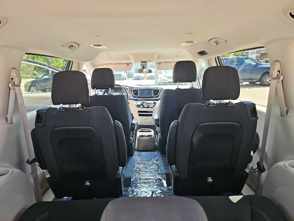 Chrysler Voyager LX FWD 2020