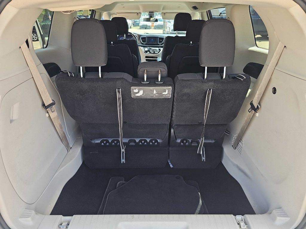 Chrysler Voyager LX FWD 2020