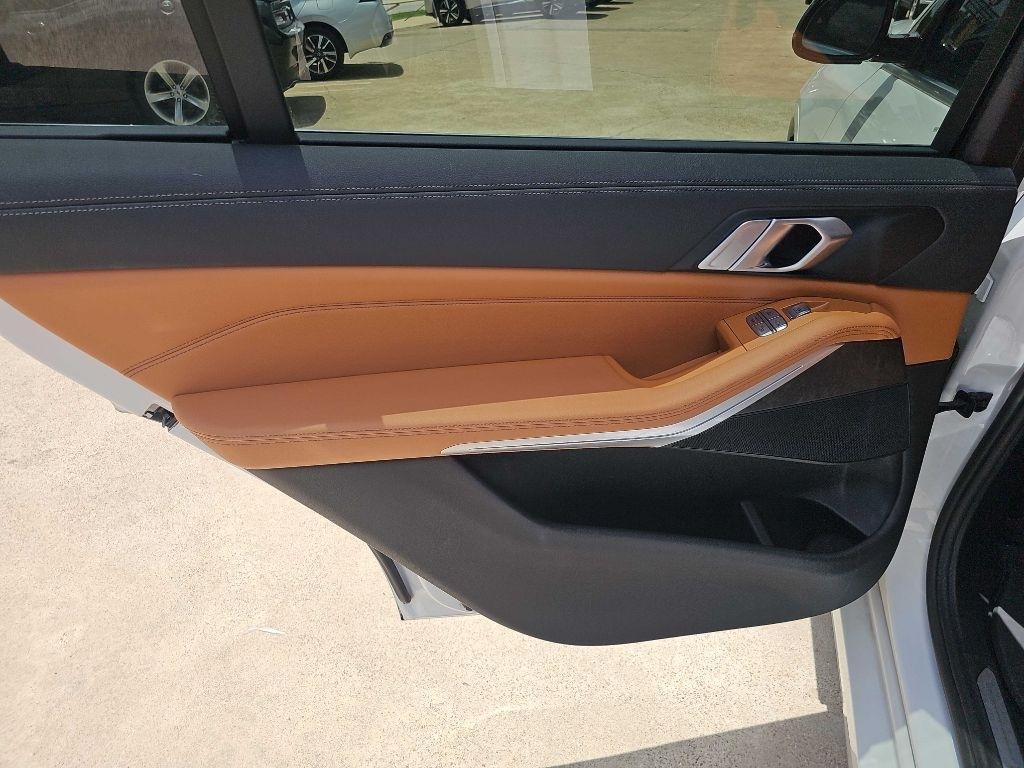 BMW X7 xDrive40i Sports Activity Vehicle 2022