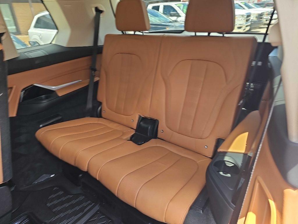 BMW X7 xDrive40i Sports Activity Vehicle 2022