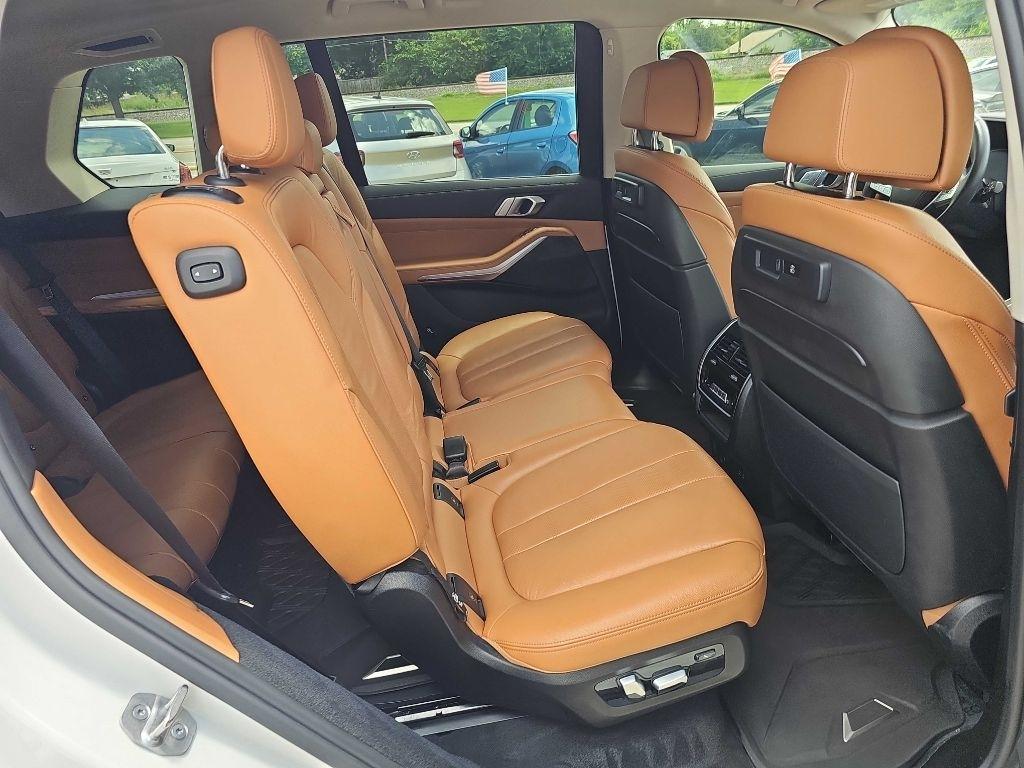 BMW X7 xDrive40i Sports Activity Vehicle 2022