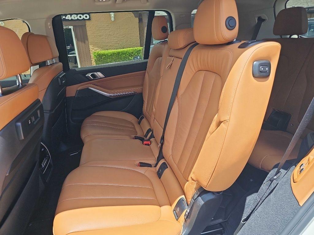 BMW X7 xDrive40i Sports Activity Vehicle 2022