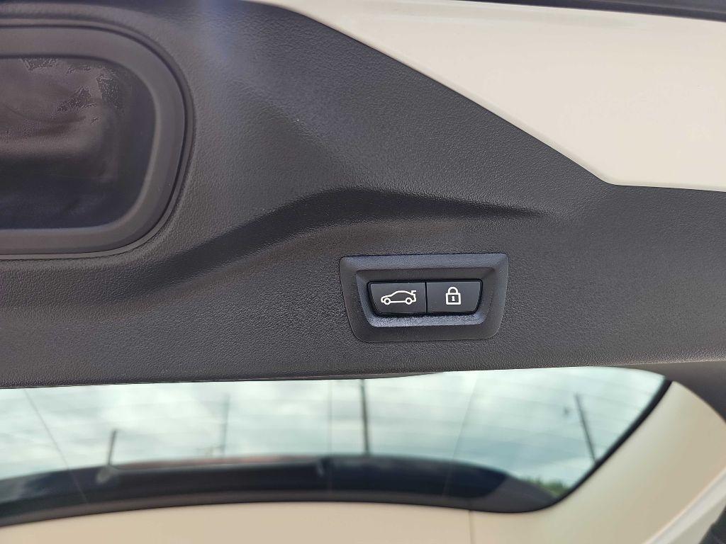BMW X7 xDrive40i Sports Activity Vehicle 2022